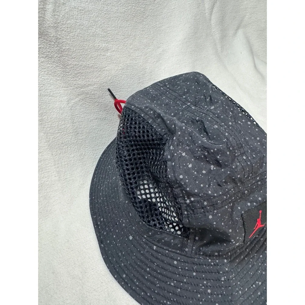 Jordan Brand Black Speckled Mesh Bucket Hat Adjustable Red Bungee L/XL